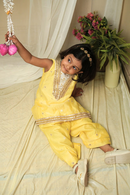 Girl's Yellow Chanderi Kurta Set
