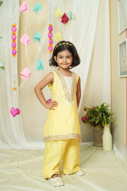 Girl's Yellow Chanderi Kurta Set