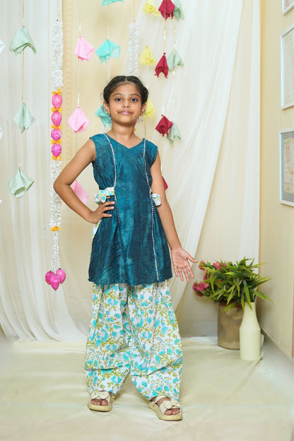 Girl's Teal Cotton Handblock Print Kurta Set with Farsi Salwar